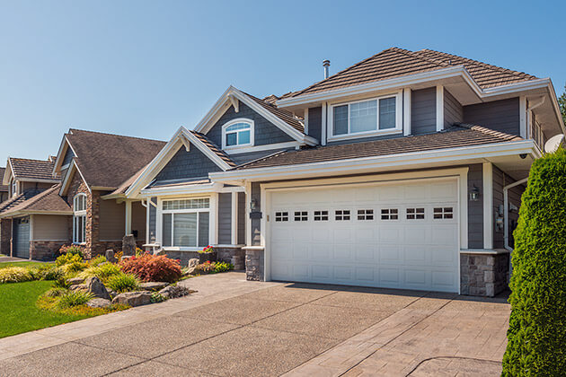 Modern home in Vaughan, Ontario with custom window coverings